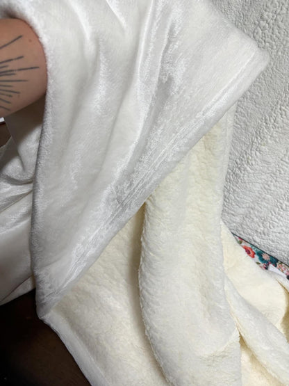 50x60 Silk Touch Sherpa Blanket (Wholesale after 4+ blankets)